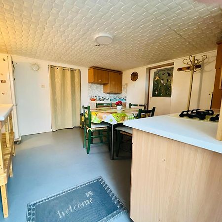 Chambre En Rez De Jardin Gland Bagian luar foto